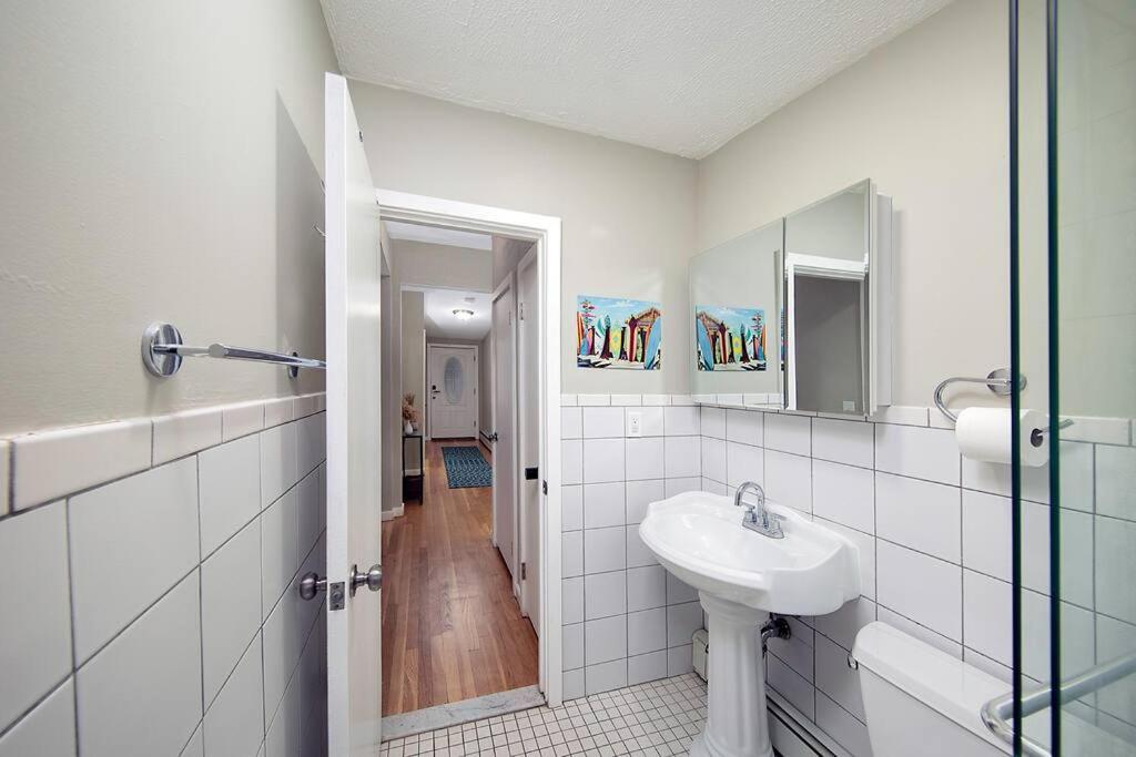 Couples And Beach Lovers Meet Your Needs In One Location Marblehead Eksteriør bilde